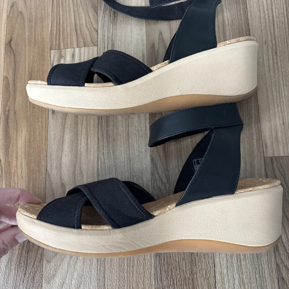 Clarks Cloudsteppers Cali Coast Wedge Black Sandal Women 9.5 Beach Boho Comfort - Picture 11 of 12